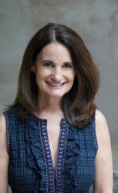 Foto-Elizabeth-Economy-©Hoover-Institution-scaled